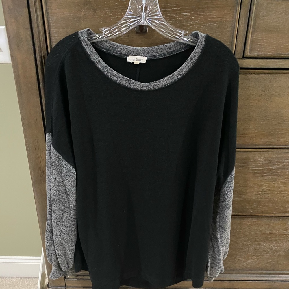 In Loom boutique black and gray sweater